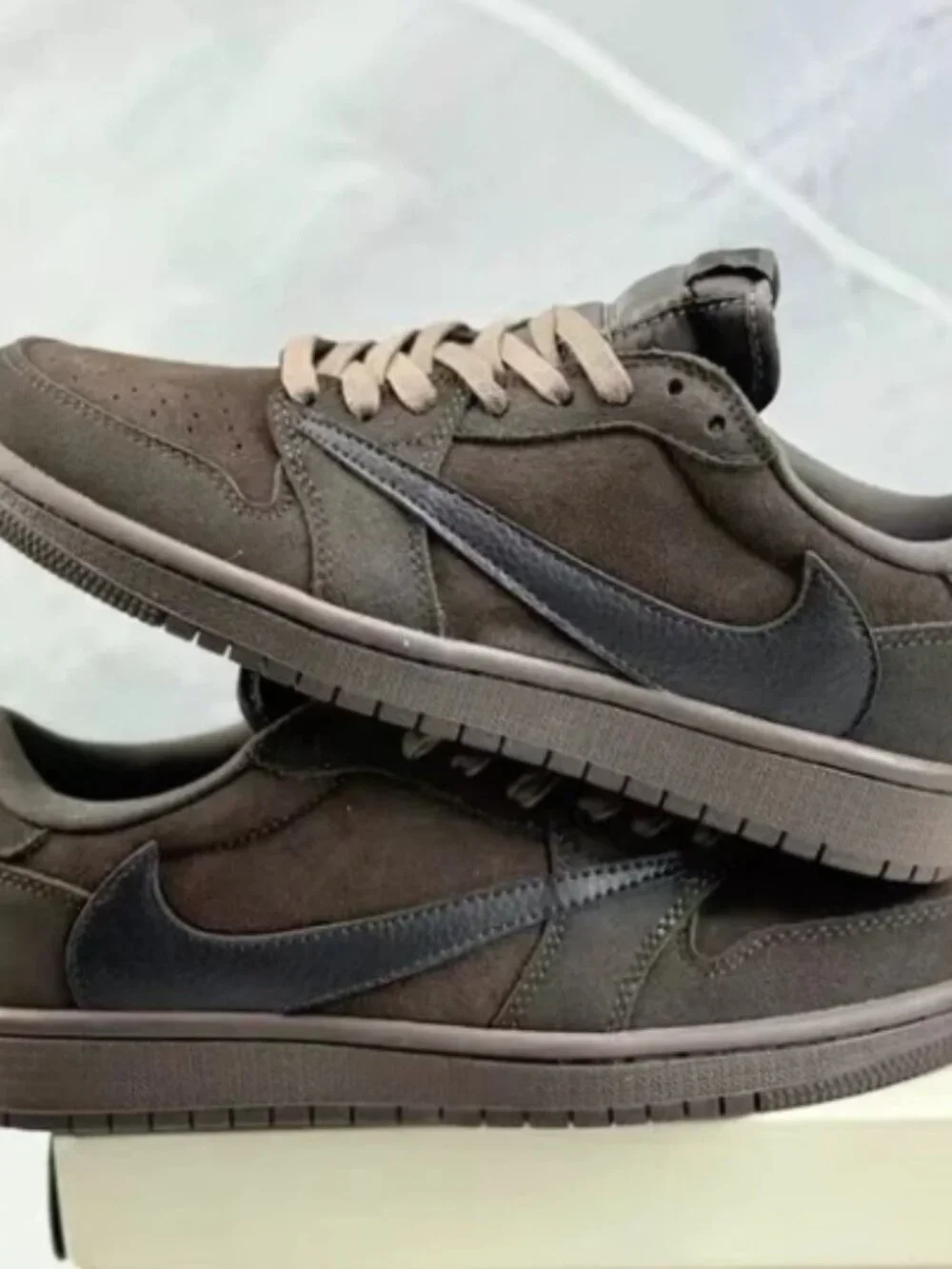 Travis Scott x Air Jordan 1 Low 'Velvet Brown'